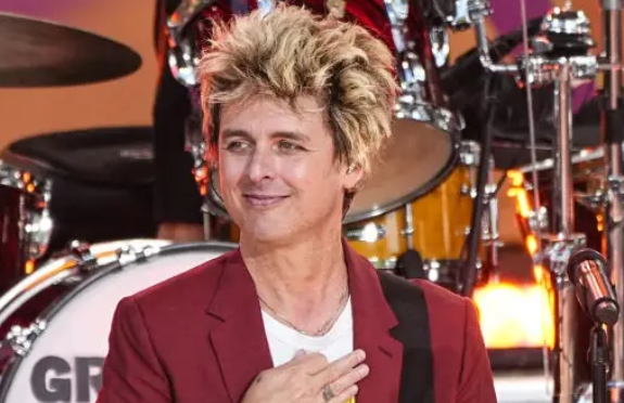  Lady Gaga & 14 More Stars Shatter The Lies About Bisexuality